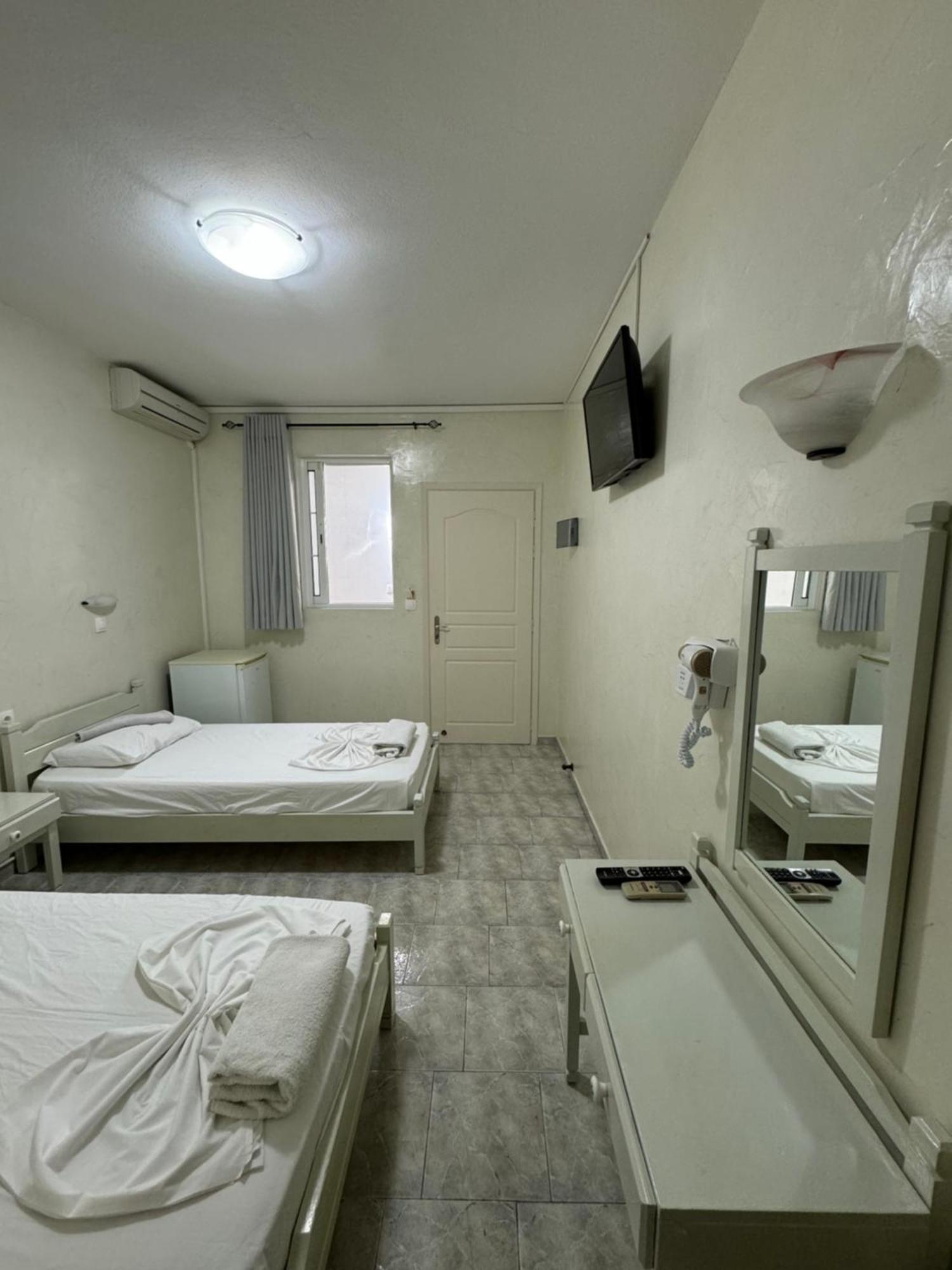 Sunrise Hotel Chora  Luaran gambar